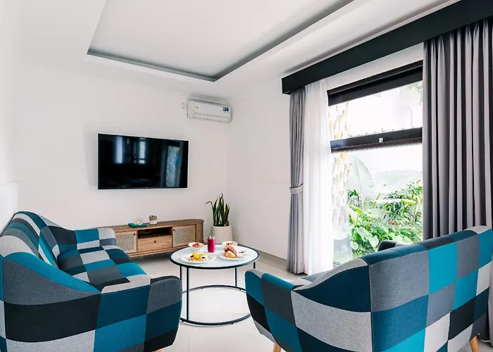 Chandi Hotel