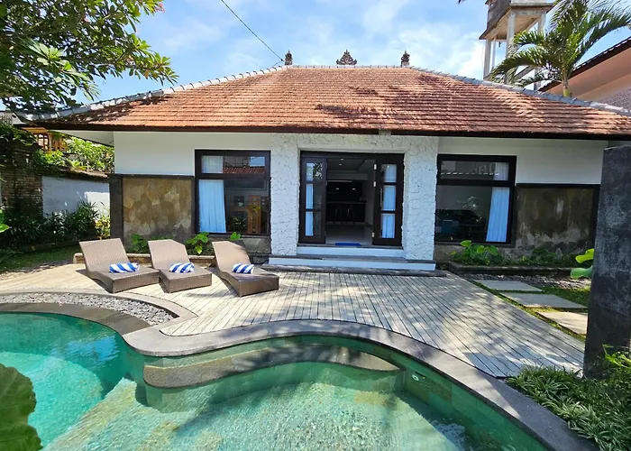 Chandi Hotel 3*